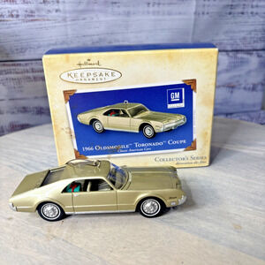 Hallmark Keepsake Ornament 1966 Oldsmobile Toronado Coupe American Cars 2001